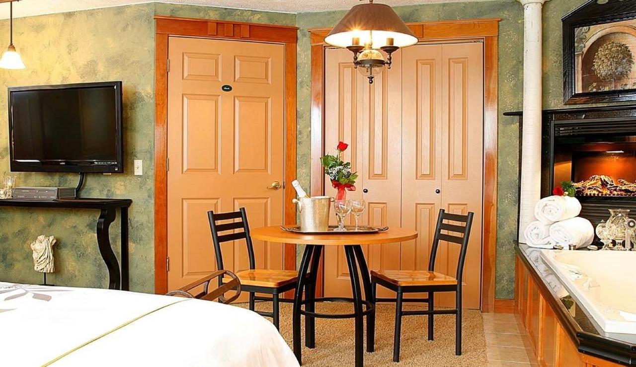 גרנדוויל Prairieside Suites Luxury Bed & Breakfast מראה חיצוני תמונה