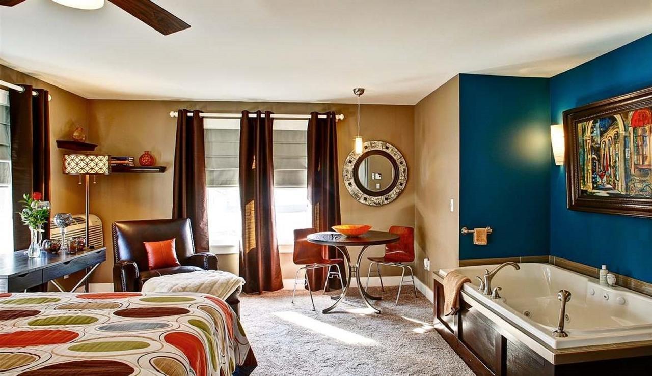 גרנדוויל Prairieside Suites Luxury Bed & Breakfast מראה חיצוני תמונה
