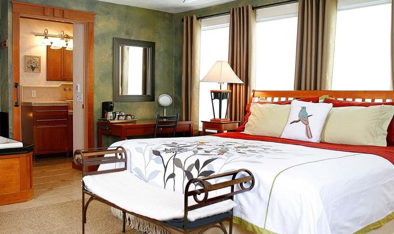 גרנדוויל Prairieside Suites Luxury Bed & Breakfast מראה חיצוני תמונה