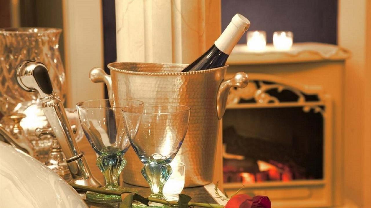 גרנדוויל Prairieside Suites Luxury Bed & Breakfast מראה חיצוני תמונה